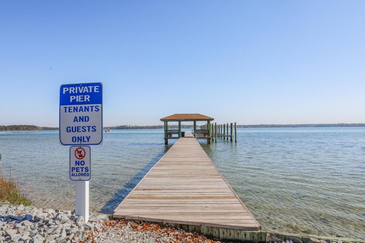 Spacious Home With Waterfront View-Welcome Pets Sneads Ferry المظهر الخارجي الصورة