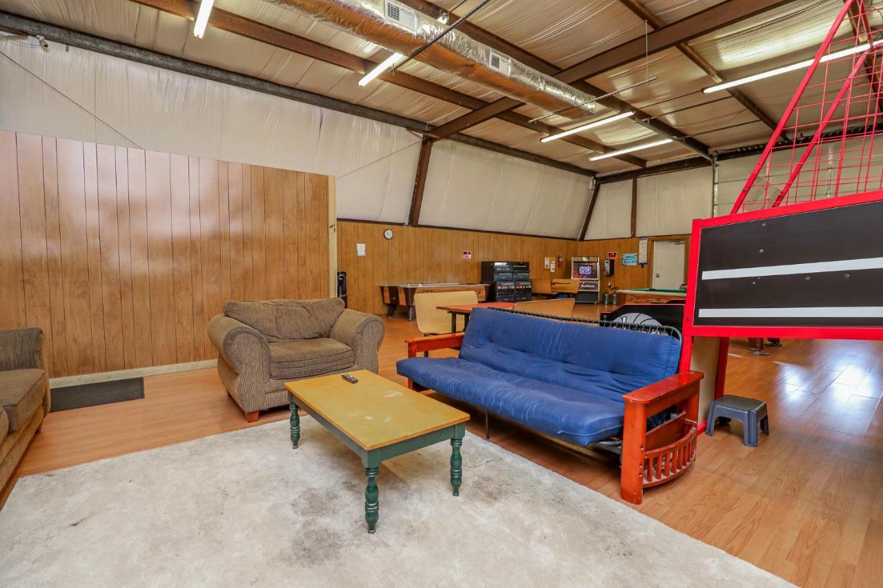 Spacious Home With Waterfront View-Welcome Pets Sneads Ferry المظهر الخارجي الصورة